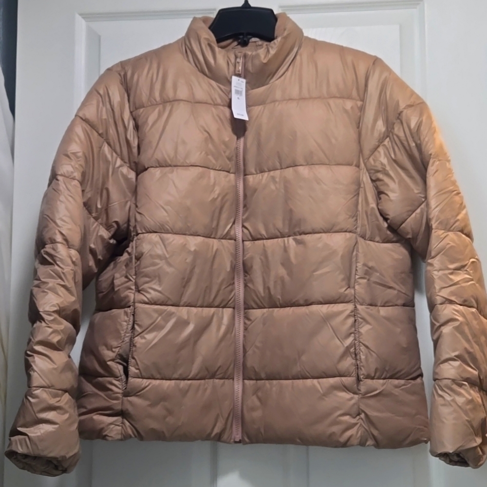 NWT GAP WOMENS PUFFER JACKET XL